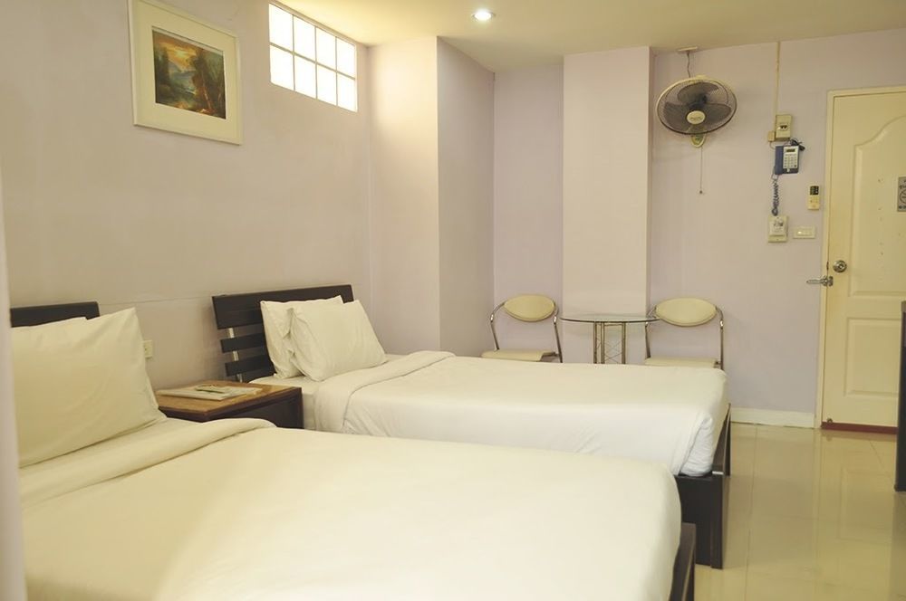 Ton Aor Place Hotel Bangkok Buitenkant foto