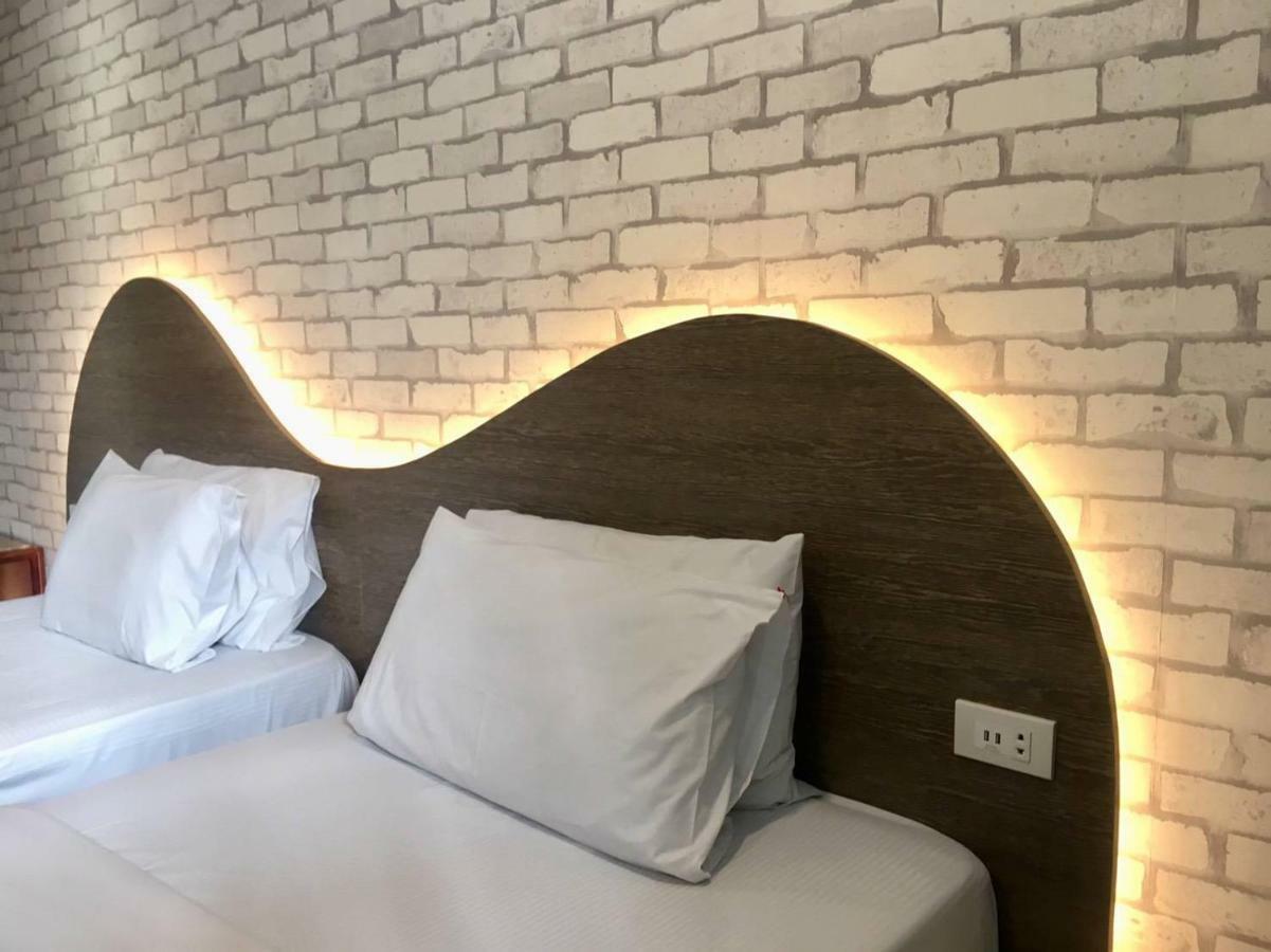 Ton Aor Place Hotel Bangkok Buitenkant foto