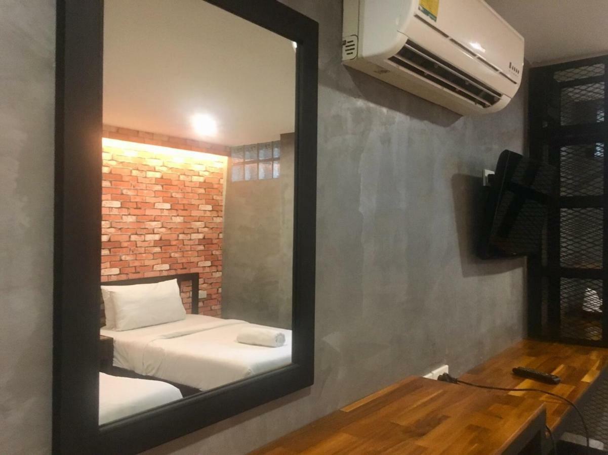 Ton Aor Place Hotel Bangkok Buitenkant foto
