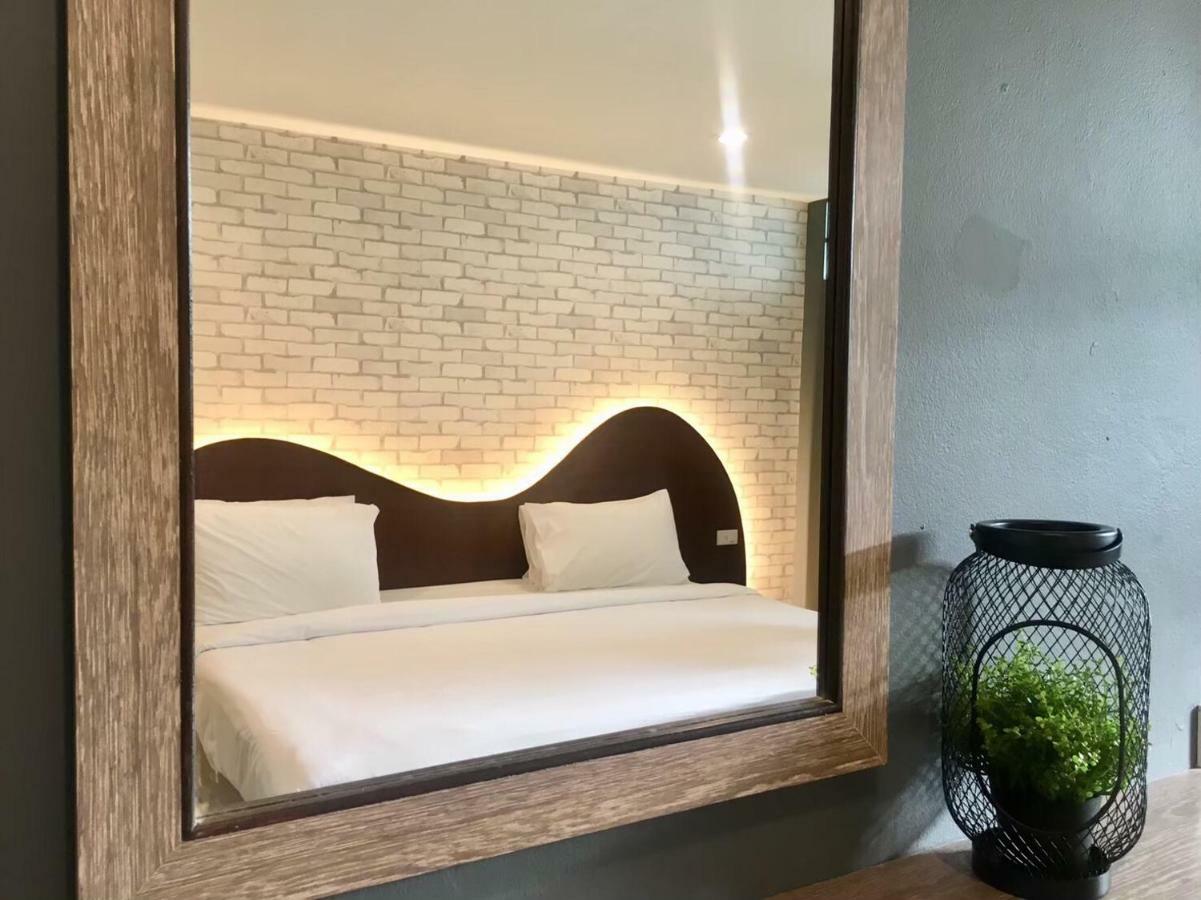 Ton Aor Place Hotel Bangkok Buitenkant foto