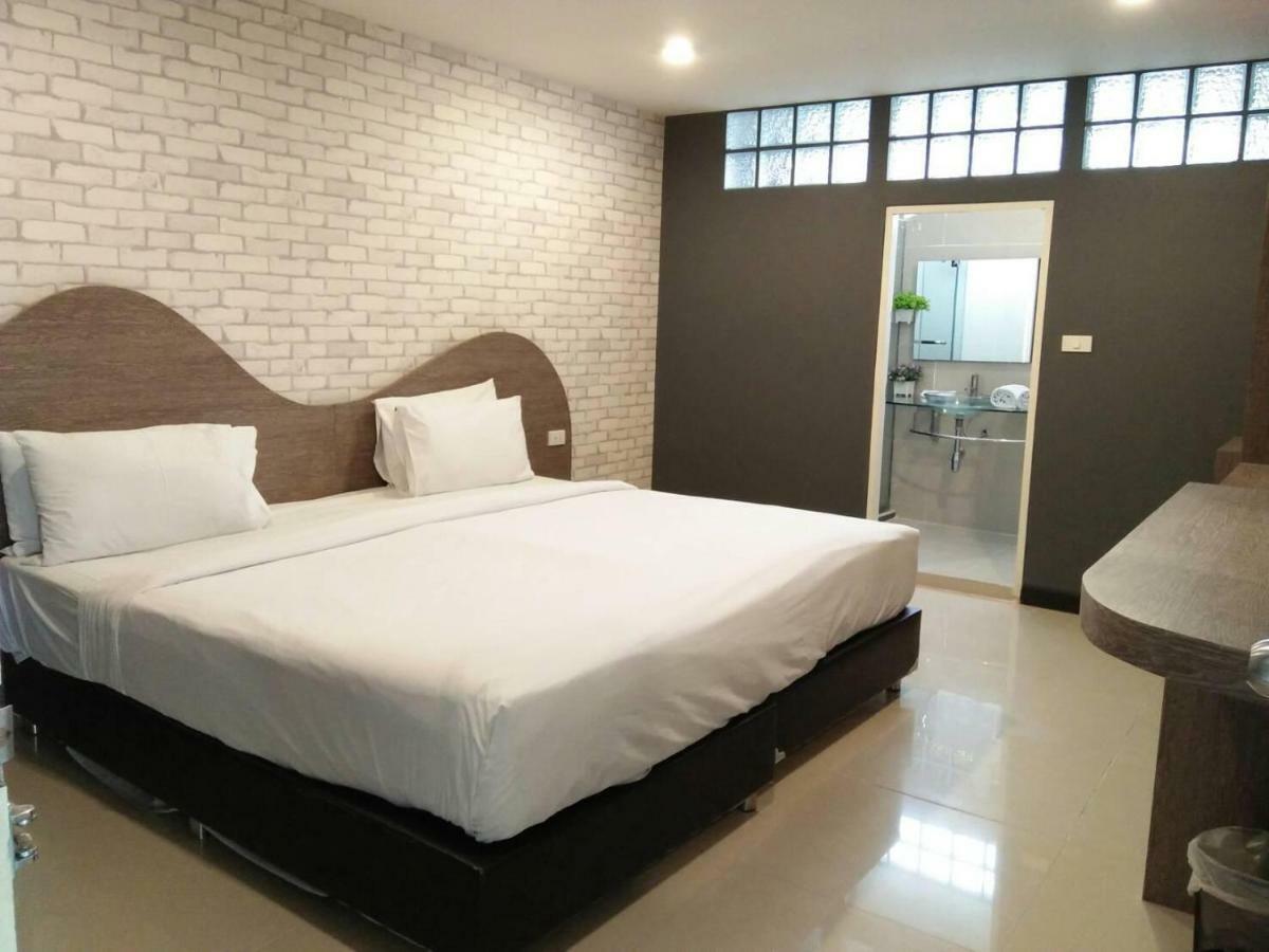 Ton Aor Place Hotel Bangkok Buitenkant foto