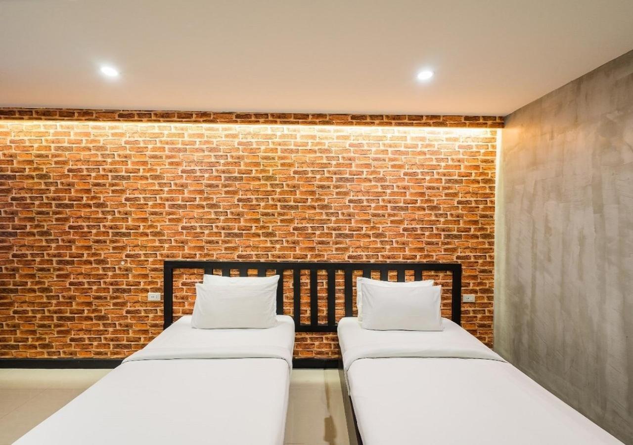 Ton Aor Place Hotel Bangkok Buitenkant foto
